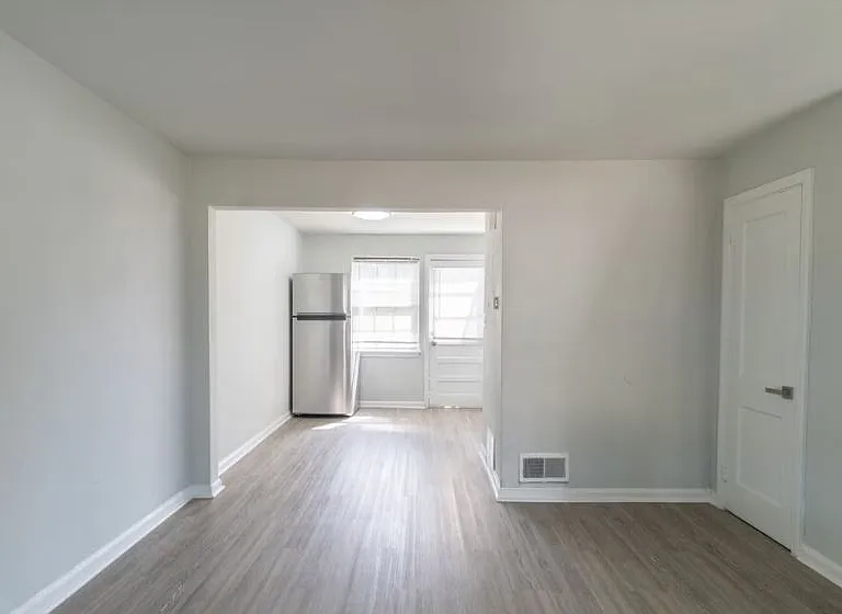 125 Yorke St — Photo 9