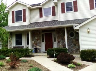 470 Grampian Ave, Lake Orion, MI 48362