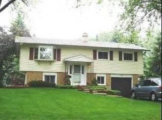 21W250 Canary Rd, Lombard, IL 60148