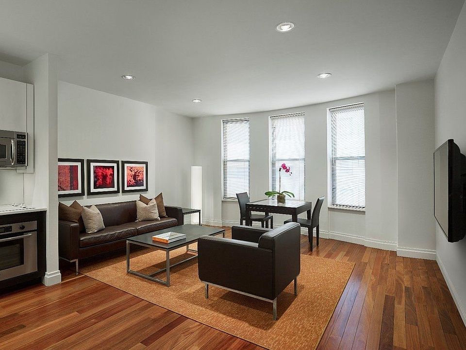1st image of 123 W 44th St #410
