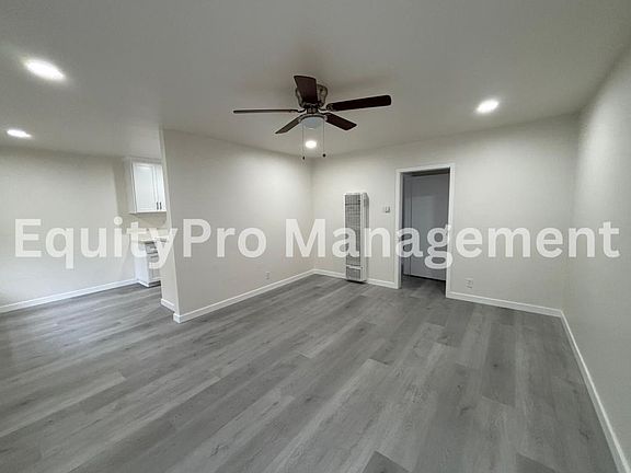2nd image of 10535 S 1st Ave