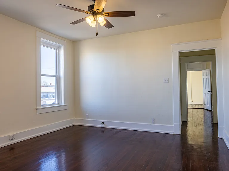 535 Denison St — Photo 1