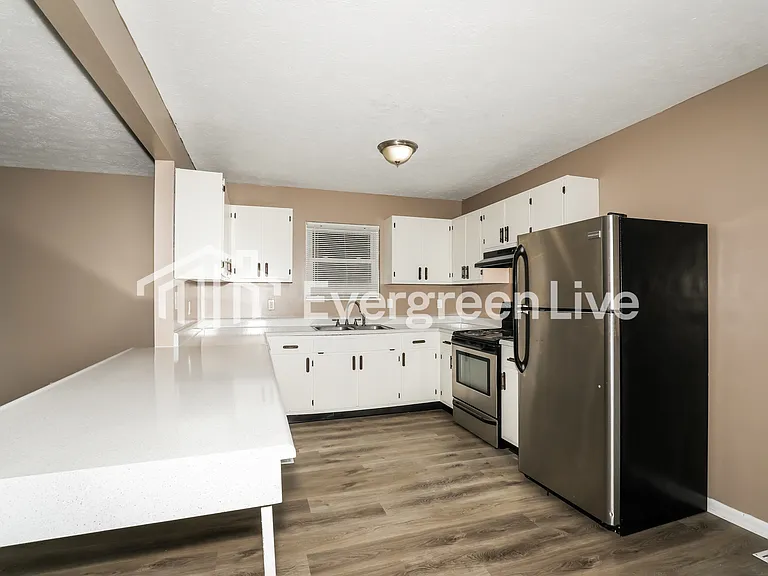4635 N Sadlier Dr — Photo 7