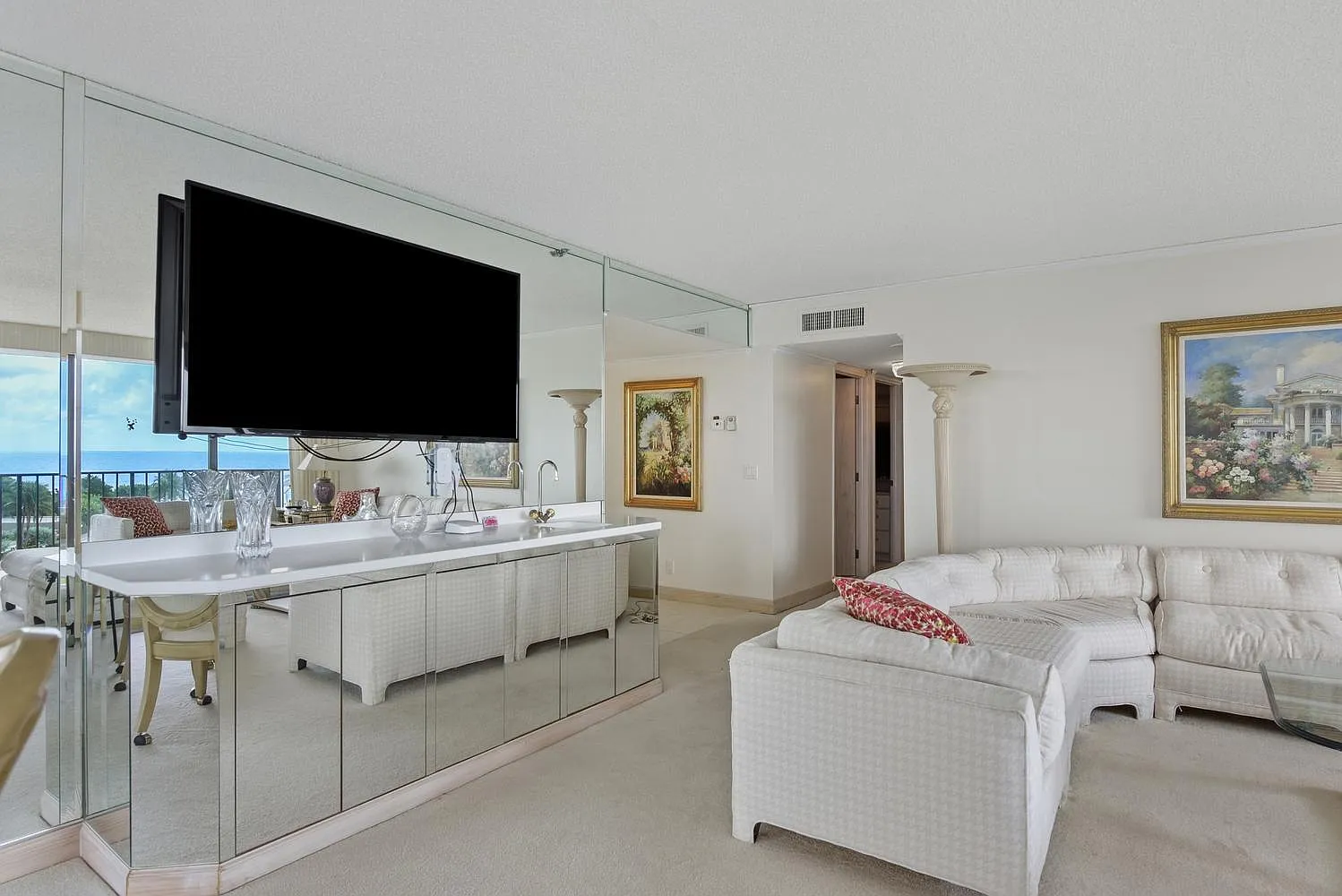 3 bed, 2.0 bath, 1850 sqft, $6,500 — Photo 4
