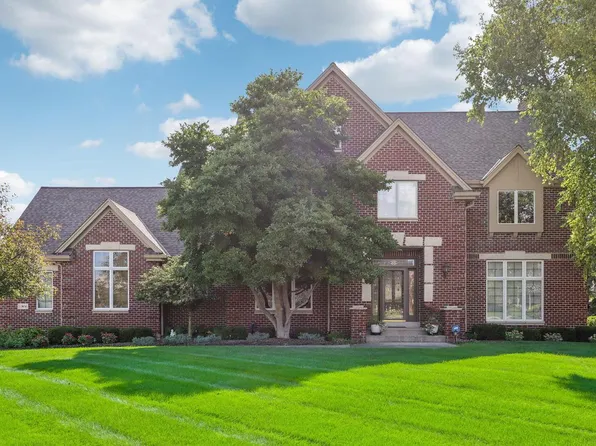 904 North Evergreen CIRCLE, Hartland, WI 53029