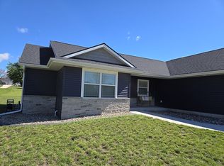 700 Lexington St, Delhi, IA 52223