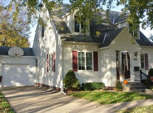 204 W 14th St, Carroll, IA 51401
