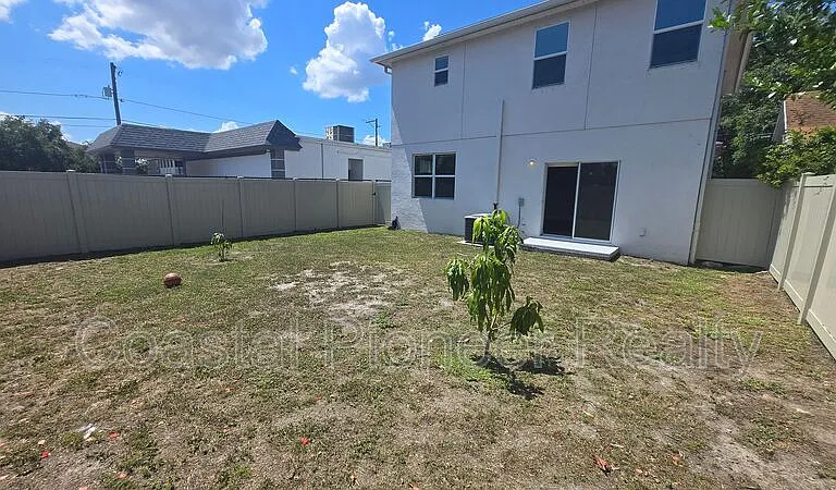 2203 E 23rd Ave — Photo 34