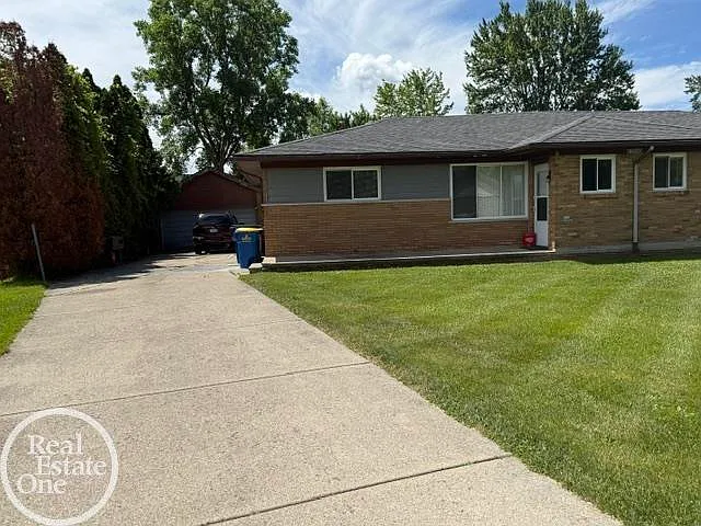 27550 E Schiller Dr — Photo 1