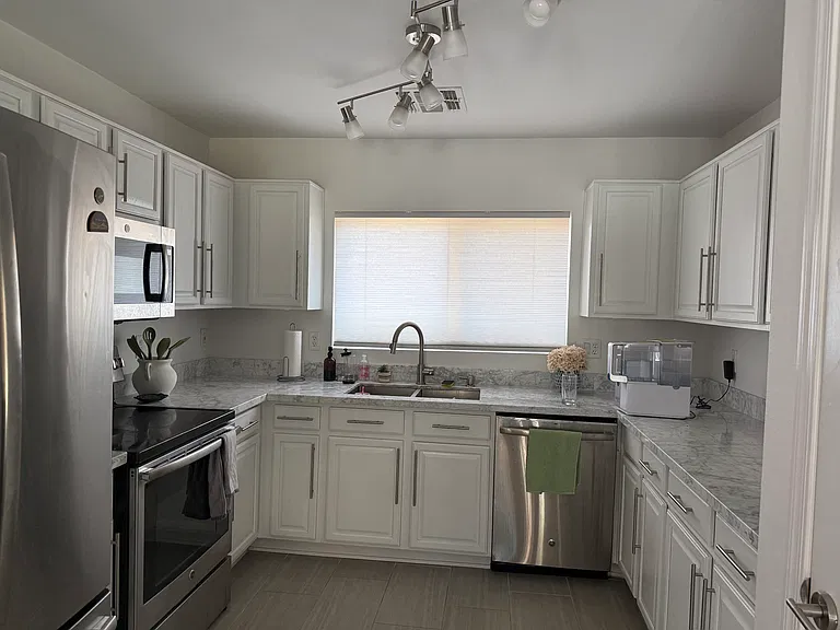 7500 E Deer Valley Rd #72 — Photo 20