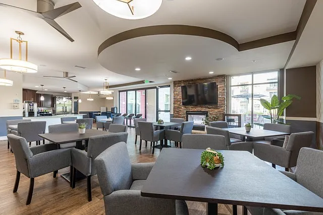 Overture Central Park 55+ Active Adult Apartment Homes — Photo 21