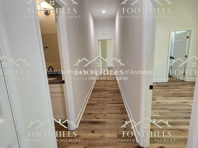 111 Anderson Ave #B — Photo 8