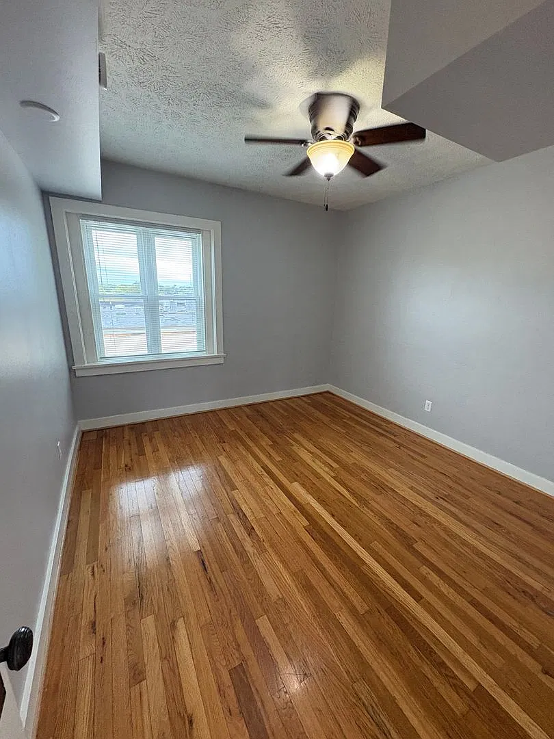 Carberry Apartments (3918 Cass St.) — Photo 4