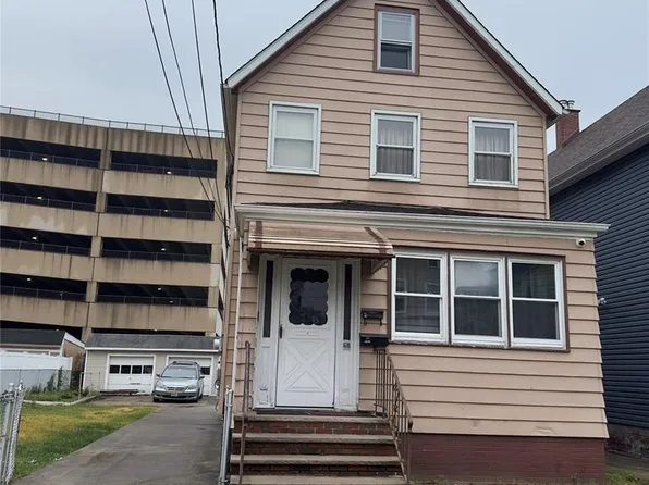 68 Atlantic St, Carteret, NJ 07008