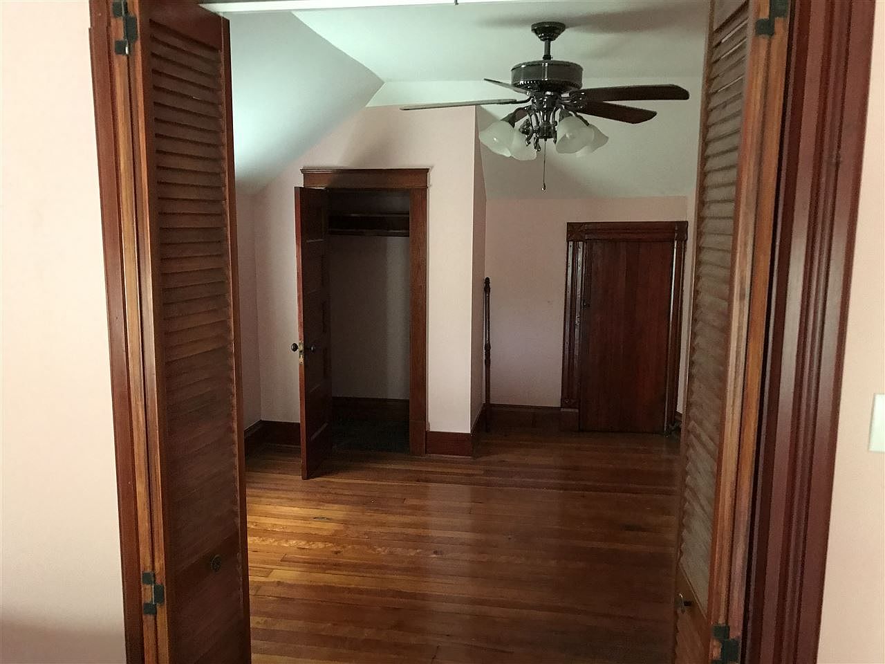 Under 150K Sunday c.1900 Queen Anne Victorian House For Sale Falls