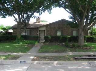 1520 Golden Grove Dr, Mesquite, TX