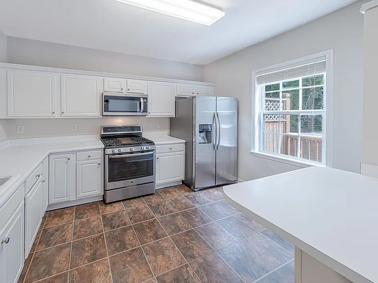 3423 Lathenview Ct — Photo 11