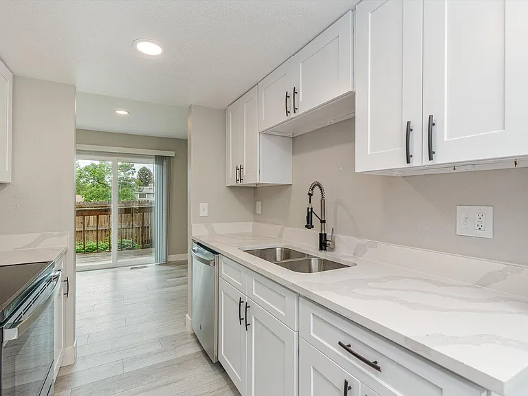 8720 Carr Loop — Photo 15