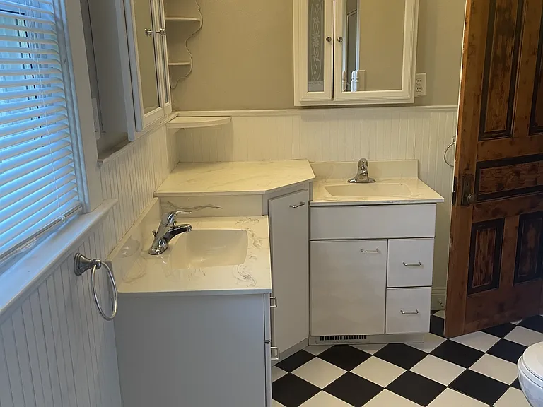 610 N Sycamore St #1 — Photo 15