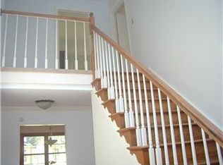 6 Renee Ln, Newark, DE 19711