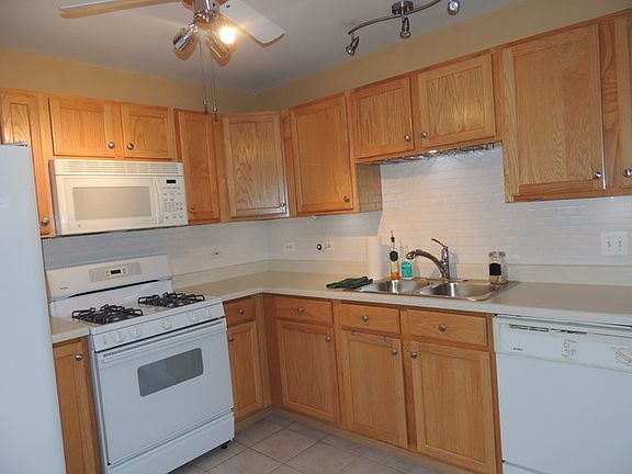 4th image of 2411 Sheehan Dr Unit 102