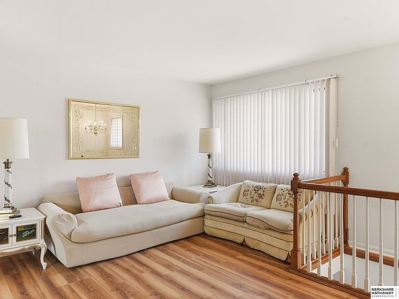 4th image of 13059 Meredith Ave