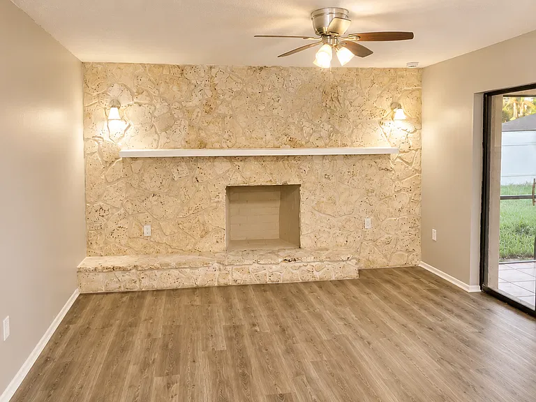 8419 Brandeis Cir E — Photo 15