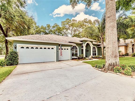 2nd image of 2412 Valrico Forest Dr