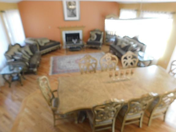 view of dining and Livingroom