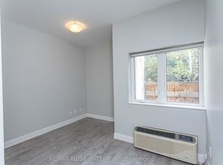 686 Bathurst St #107, Toronto, ON M5S 2R3