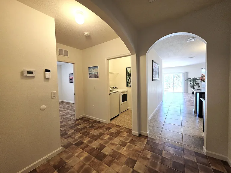 1440 Lexington Sq SW — Photo 28