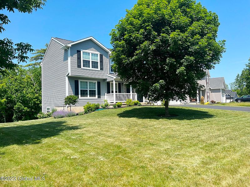 3rd image of 909 Ridgeview Circle