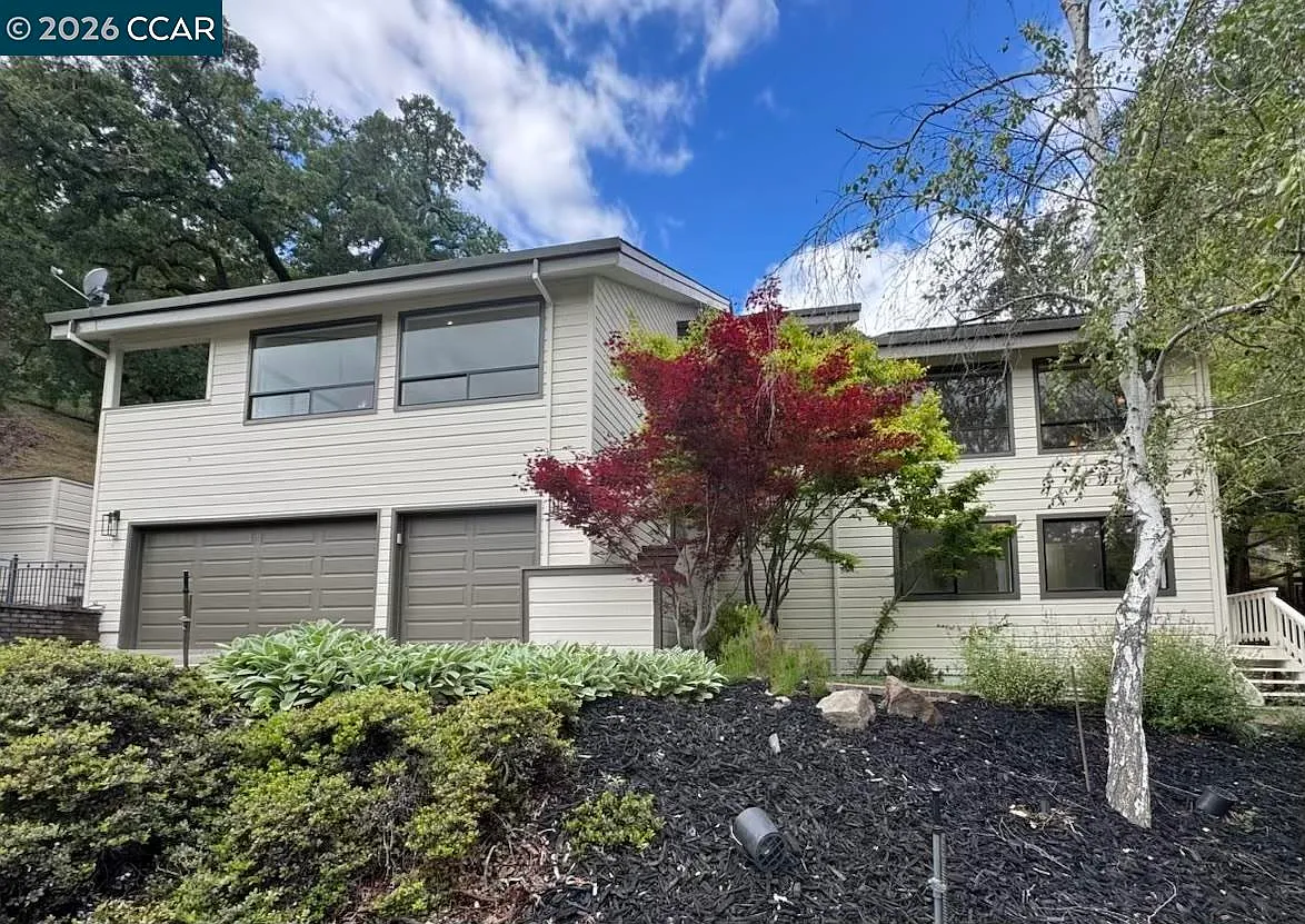 58 Saddle Rd photo 1