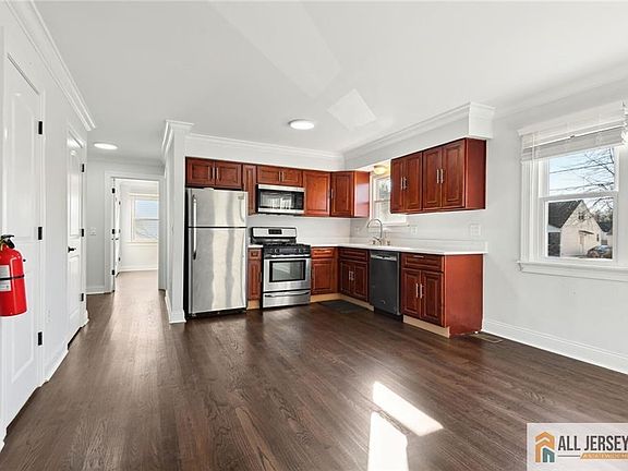 3rd image of 2227 Lewis Pl
