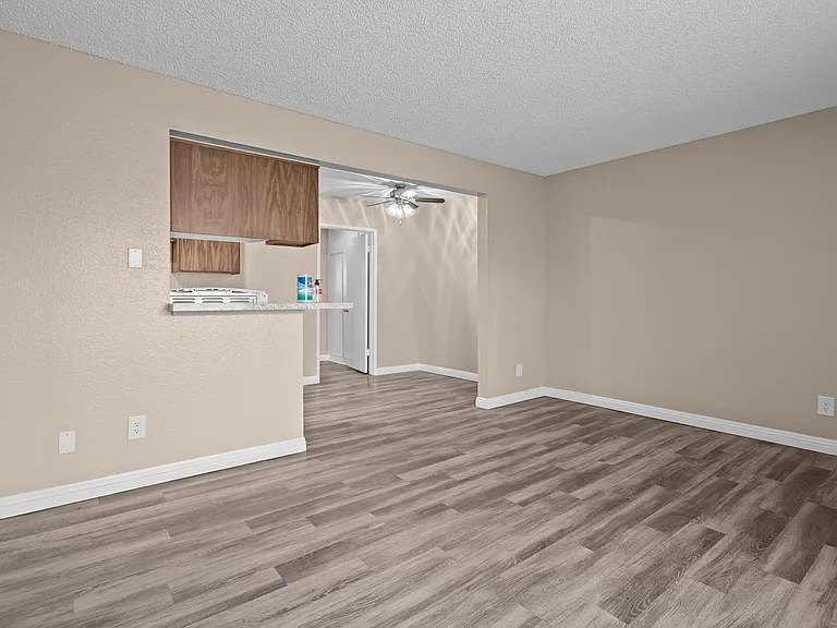 Park Place Apartments — Photo 15