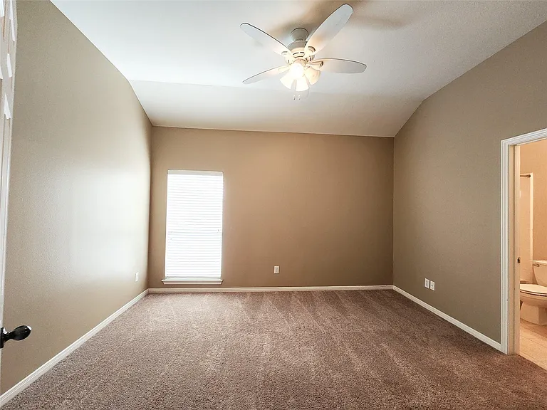 2637 W Dallas St — Photo 16