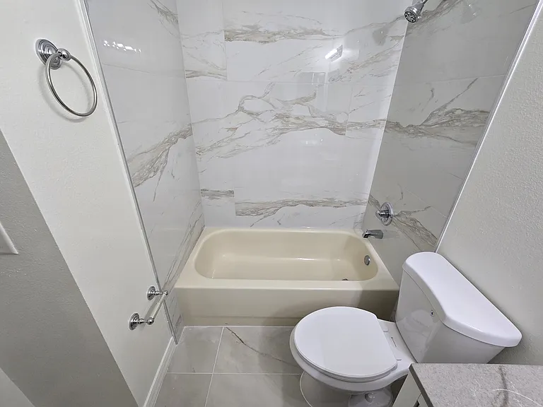 30202 Goodwick Way — Photo 32