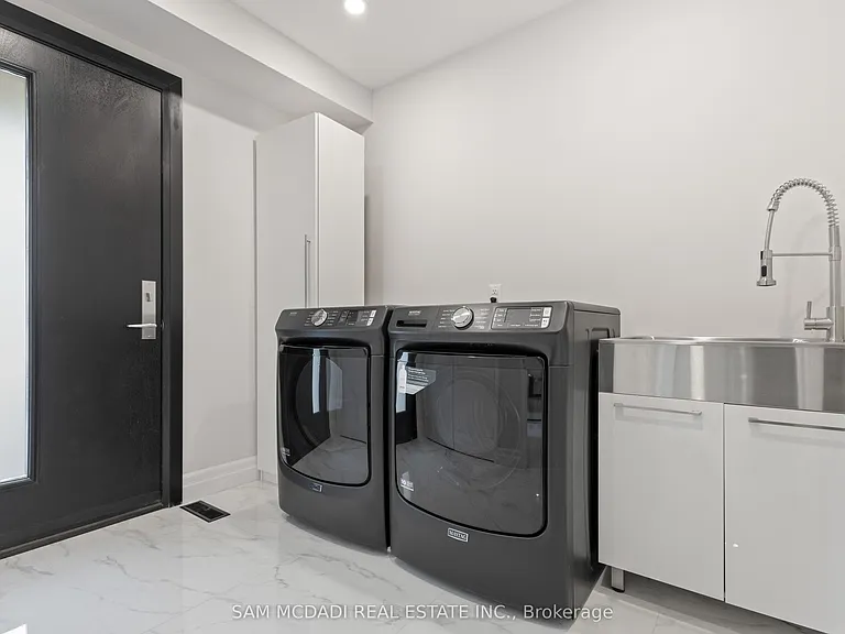 2535 Robin Dr — Photo 17