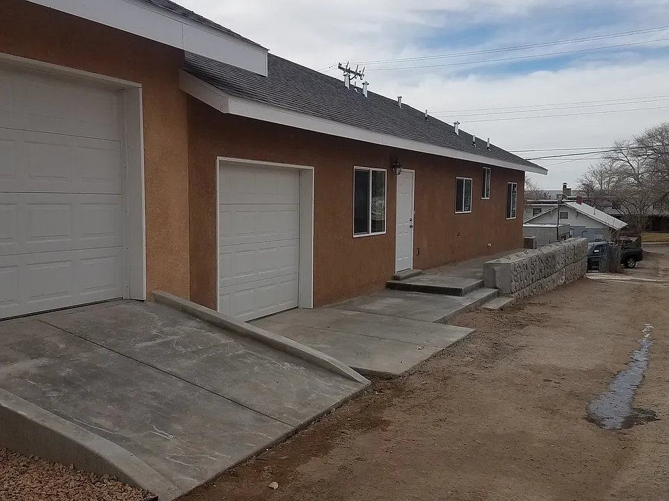Front/Back House Garage 