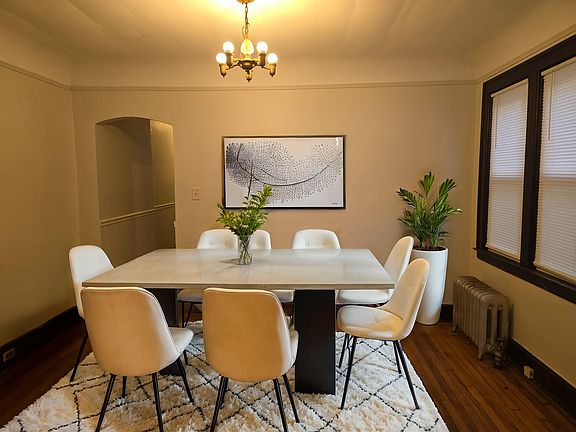 4th image of 843 Beaconsfield Ave APT 1N