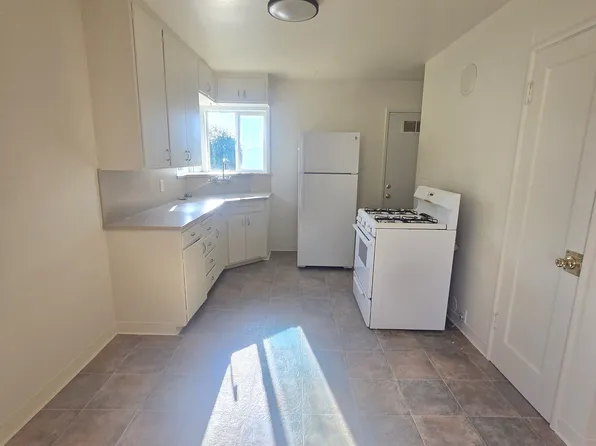 1537 Woolsey St, Berkeley, CA 94703