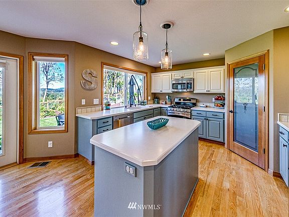 5th image of 490 Elwha Bluffs Rd