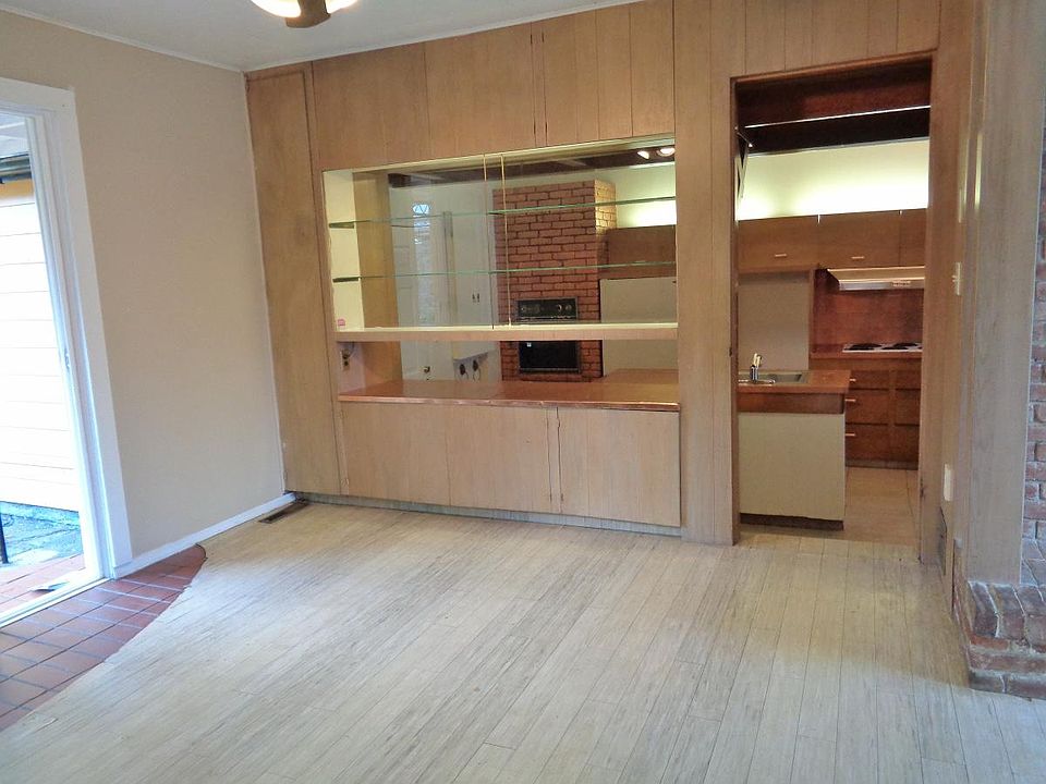 Unique, interesting floor plan