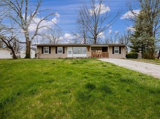 802 Ganahl Dr, Ballwin, MO