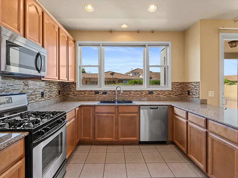 2435 E Desert Broom Pl — Photo 20