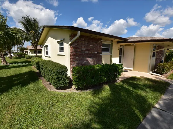 2935 Crosley Dr W APT L, West Palm Beach, FL 33415