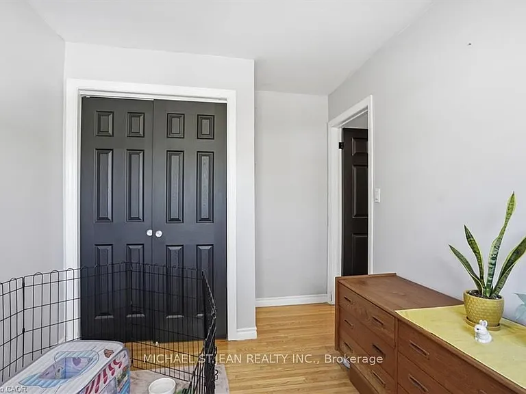 282 Roach Ave — Photo 32