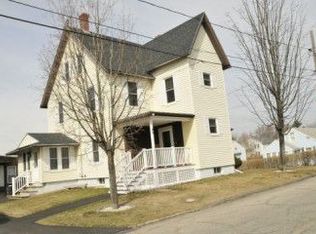 98 Forest St, Manchester, NH 03102
