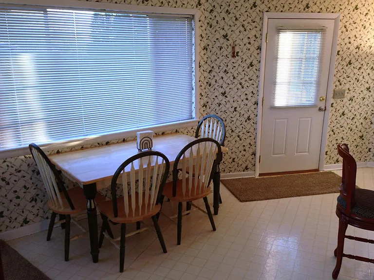 1715 Clearview Dr — Photo 7