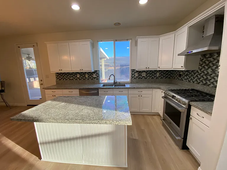 14173 Poppy View Ct — Photo 8